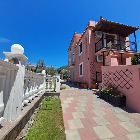 Georgia Apartments Stafylos Bagian luar foto
