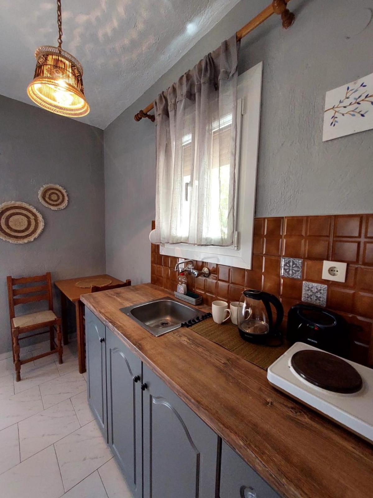 Georgia Apartments Stafylos Bagian luar foto
